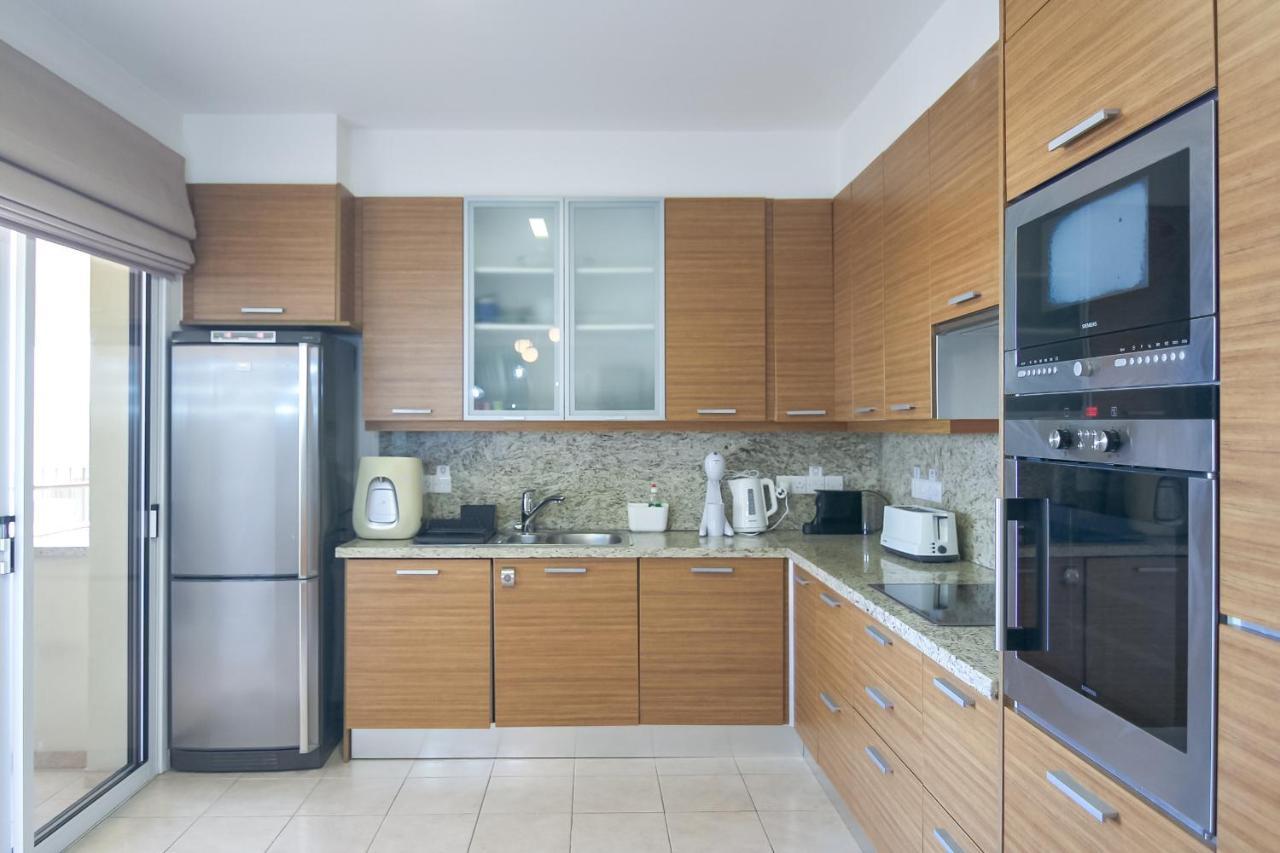 Phaedrus Living Erato Luxury Penthouse Apartment *